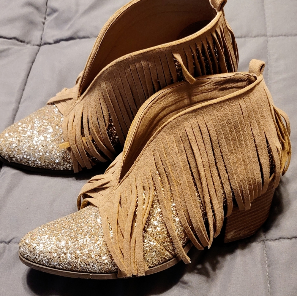 Gold fringe glitter booties, size 9